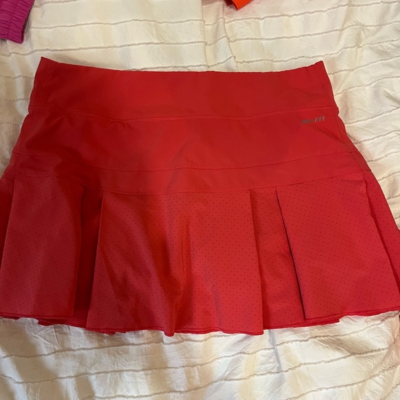 Pink coral Nike tennis skirt - Picture 1 of 5